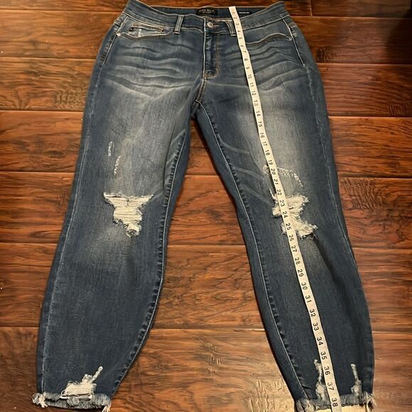 Judy Blue Skinny Fit Factory Distressed Ripped Blue Denim Raw Hem Jeans Boho - Picture 3 of 11